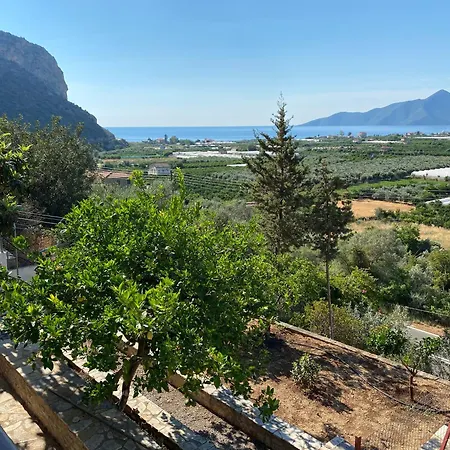 Red Rock & Sea House Vakantiehuis Leonídion