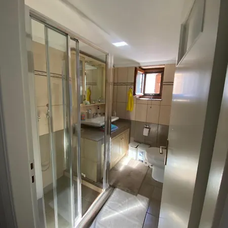 Vakantiehuis Red Rock & Sea House Leonídion