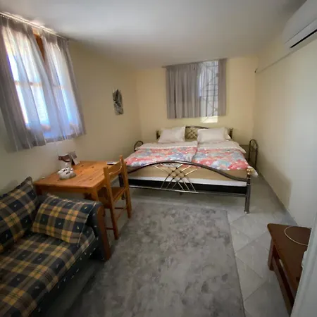 Red Rock & Sea House Leonídion