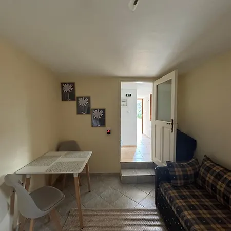 Red Rock & Sea House