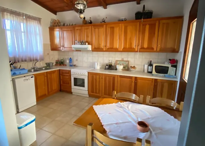 Casa de Férias Red Rock & Sea House Leonídion