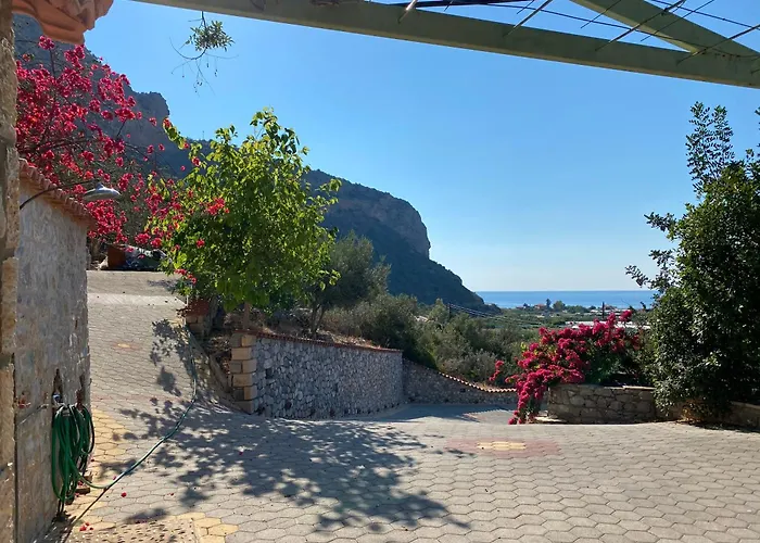 Red Rock & Sea House Casa de Férias *