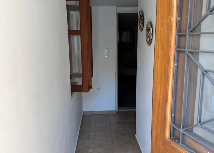 Red Rock & Sea House