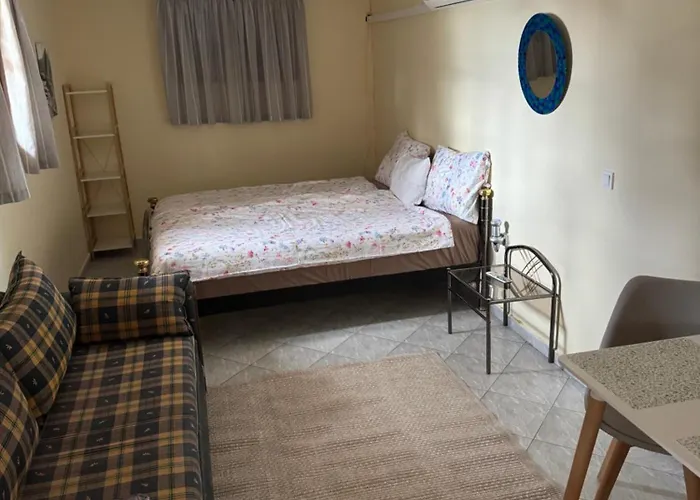 Red Rock & Sea House Leonídion